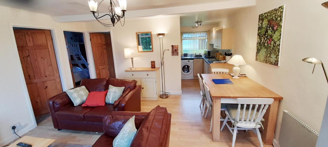 Sheena'S Dartmouth Chalets Esterno foto