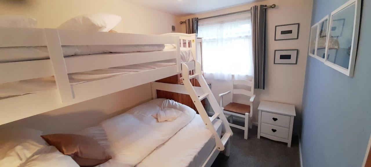 Sheena'S Dartmouth Chalets Esterno foto