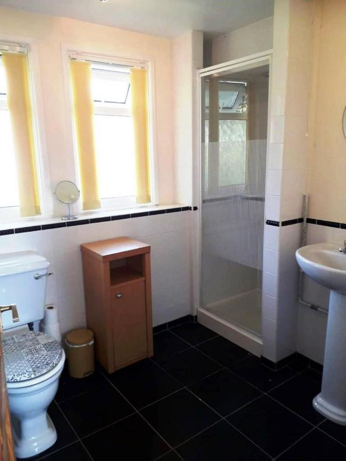 Sheena'S Dartmouth Chalets Esterno foto