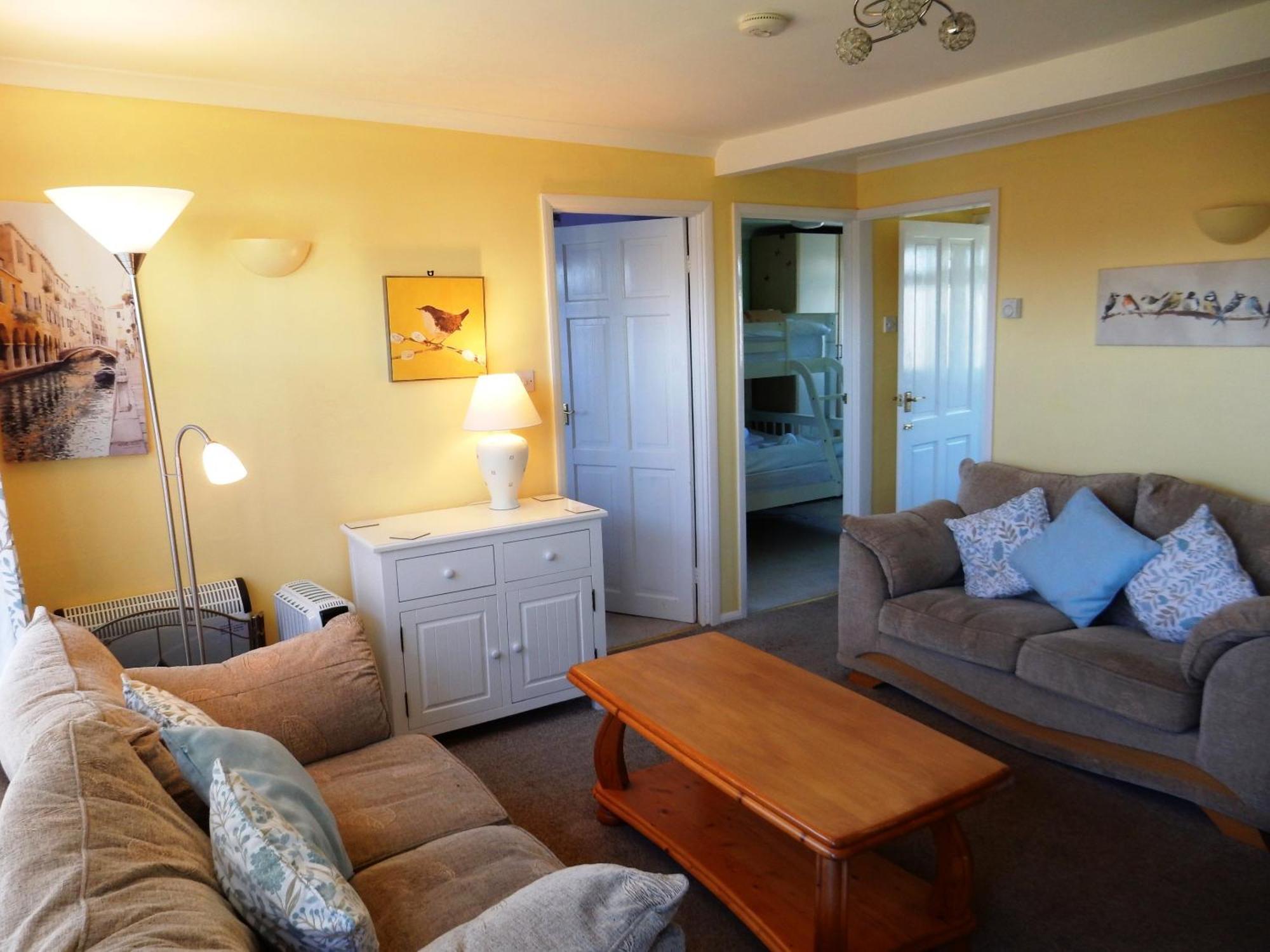 Sheena'S Dartmouth Chalets Esterno foto