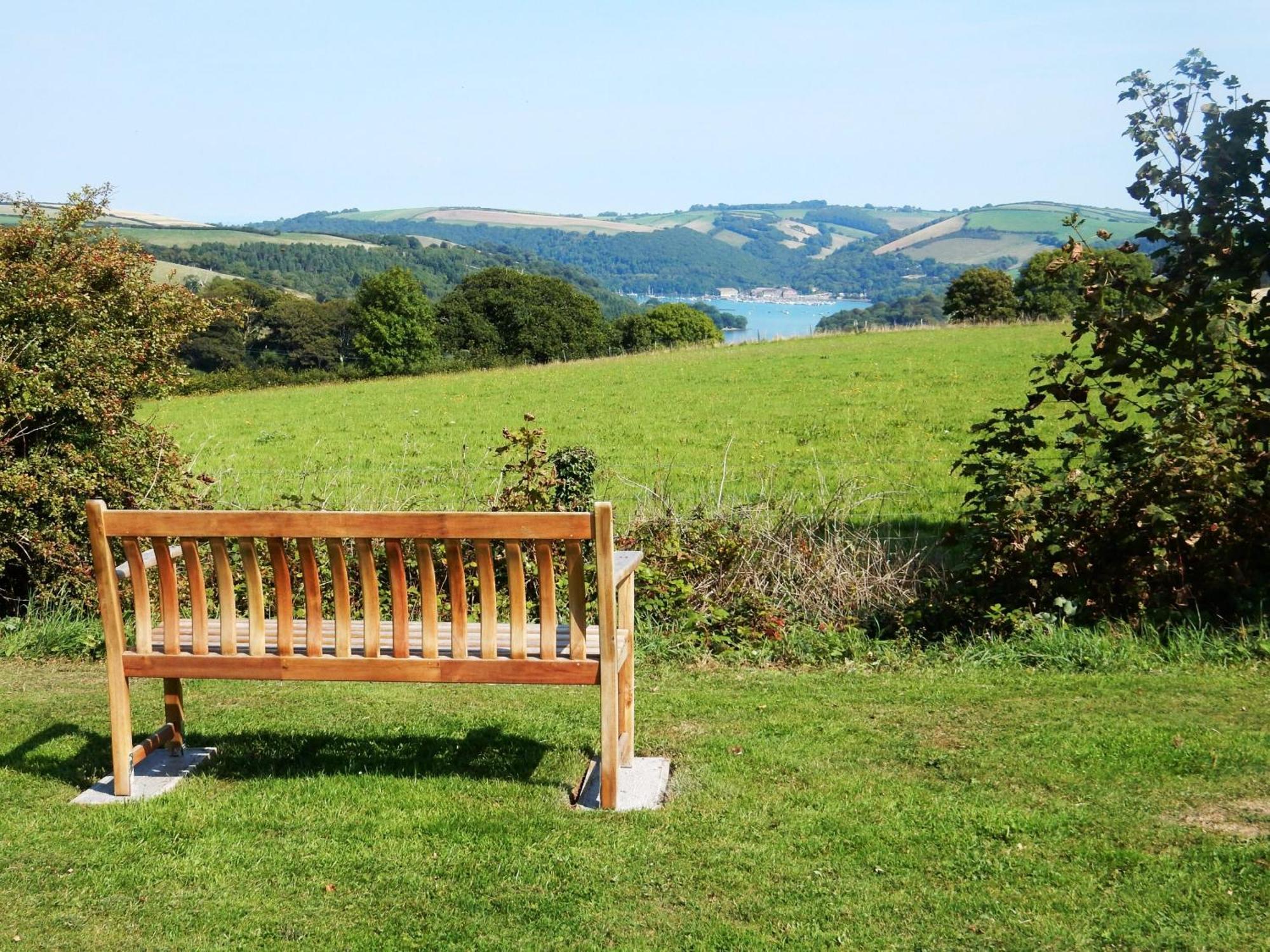 Sheena'S Dartmouth Chalets Esterno foto