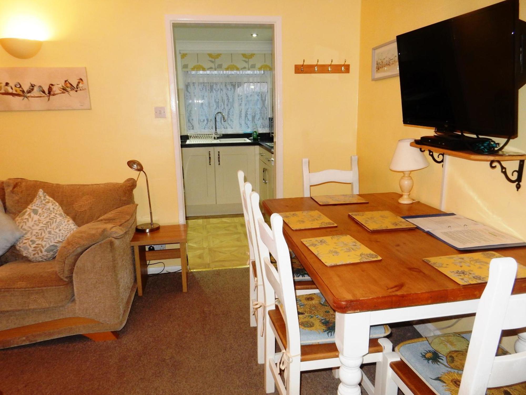 Sheena'S Dartmouth Chalets Esterno foto